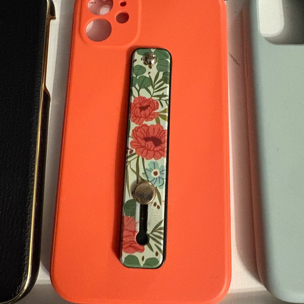 Assortment of 7 - Phone 11  Case - Picture 7 of 11